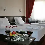 Diana Hotel