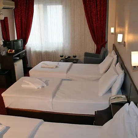 Diana Hotel 2*