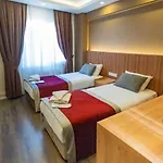 Hotel Diana