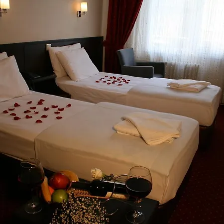 Diana Hotel 2*