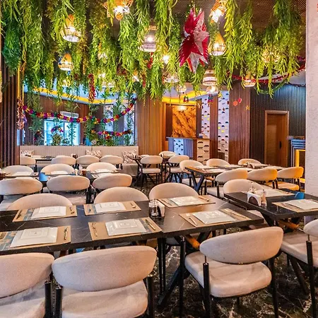 Diana Hotel 2*