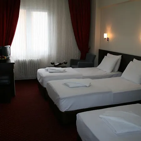 Hotel Diana 2*